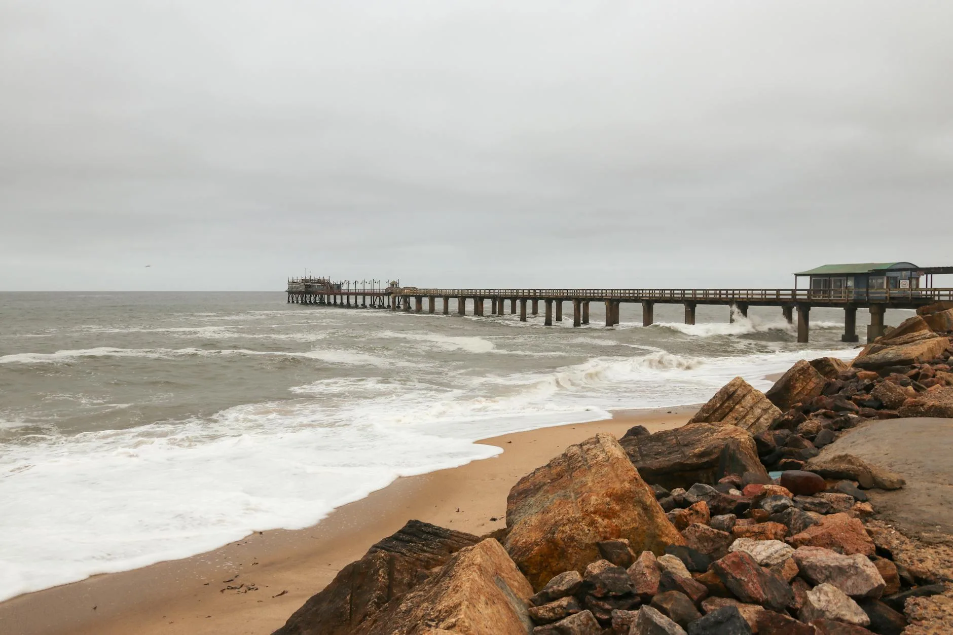 La jetée et le front de mer